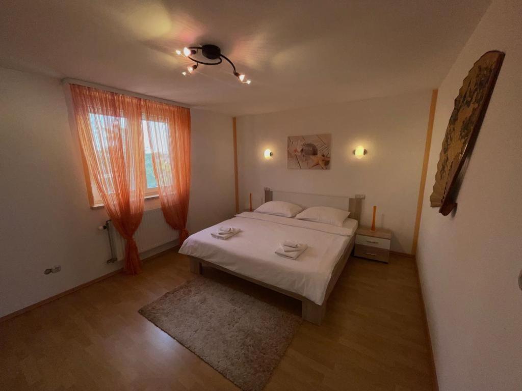 Apartmani Krajnovic Fažana Buitenkant foto